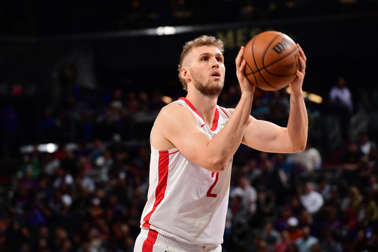 开云体育下载-恭喜火箭队！全明星中锋苦练三分，已小有成效！下赛季主动转型？