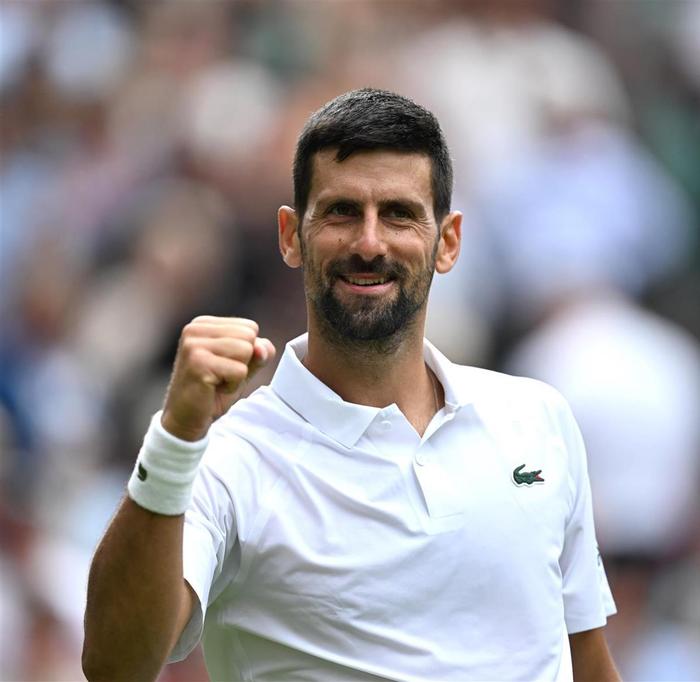 “8冠王来看7冠王”，赢球的德约笑称“这次我打破了魔咒”