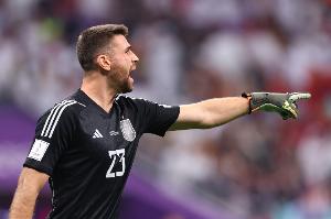 开云-乌奈-西蒙解释将队长袖标给费兰原因：他在家乡比赛 亲友都在看台