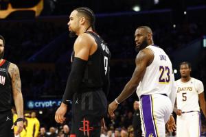 开云-出战状态升级！詹姆斯今日确定可以出战对阵火箭的比赛