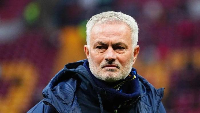 开云体育下载-从皇马到费内巴切，穆里尼奥用7次下课赚超1亿解约金，足坛独一份