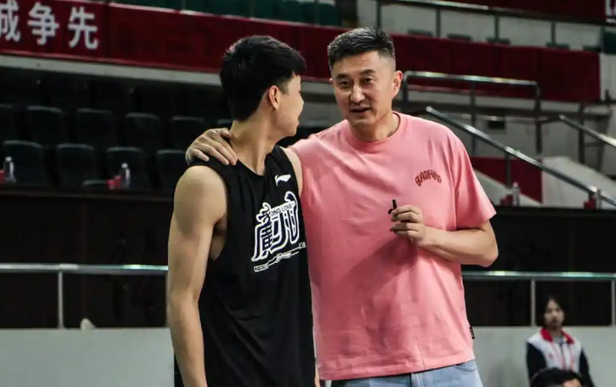 开云-CBA新赛季分组！晋粤沪死亡之组，北京最轻松，D组整体实力下滑！