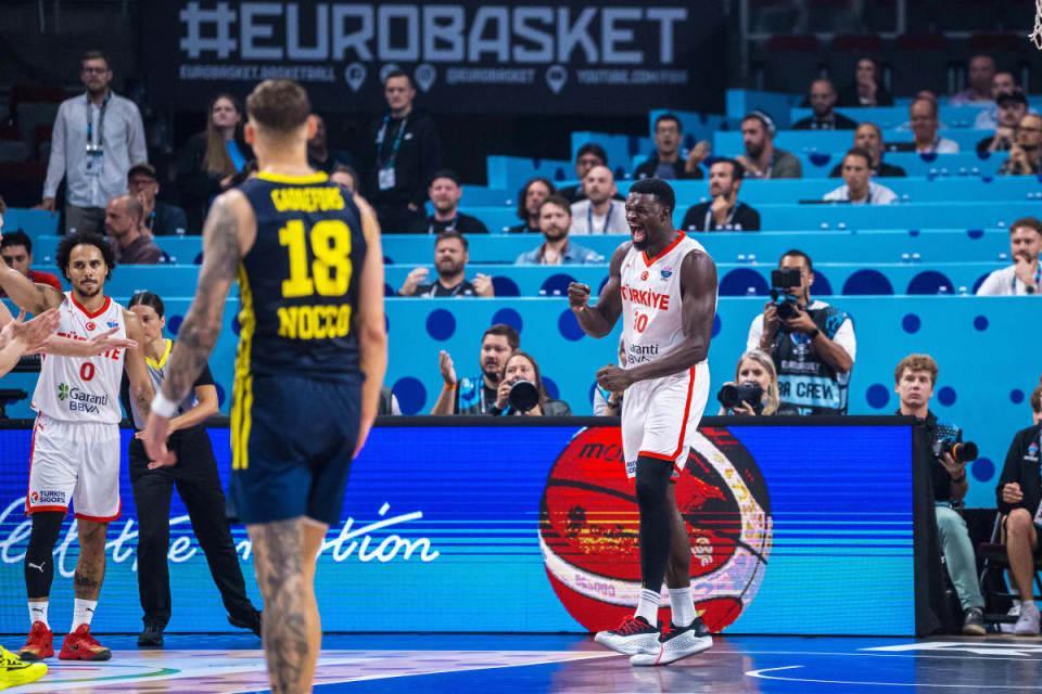 开云官网-内线防守能力惊人！76人内线新星在场上的作用还是相当明显的？