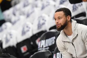 开云官网-第17个赛季！库里：我相信自己下赛季依旧可以打出巅峰表现！