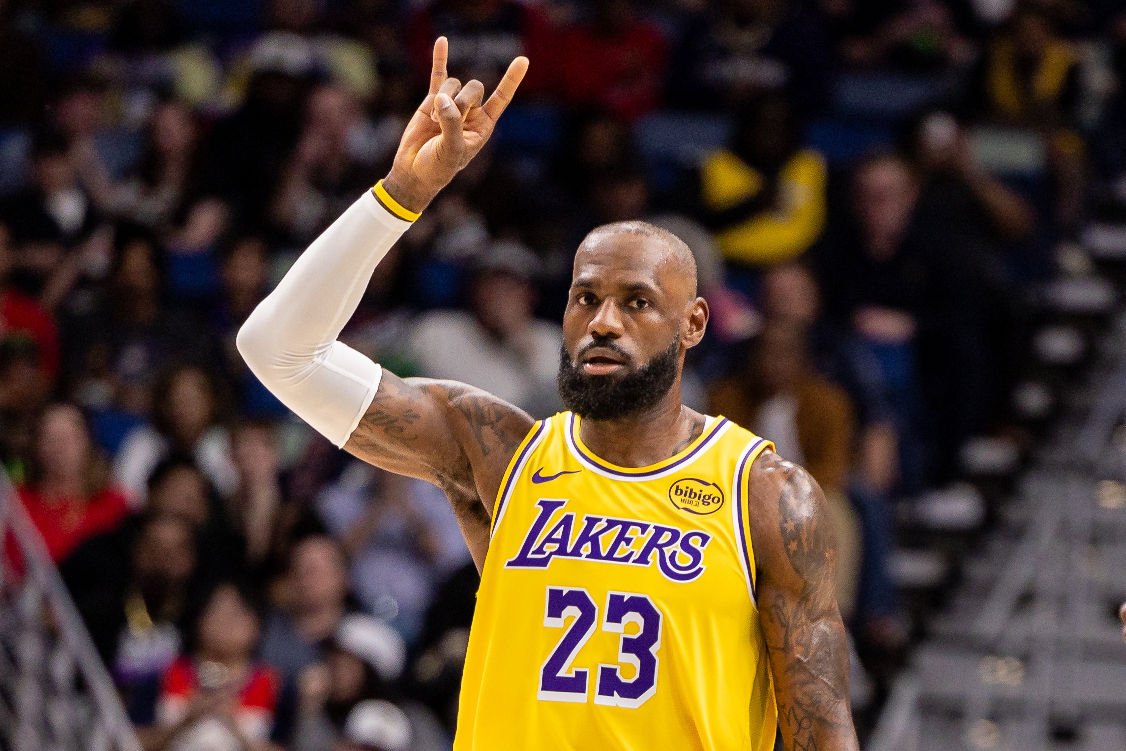 开云APP-前NBA球员：詹姆斯年轻时就被寄予厚望 他在41岁时继续绽放光彩