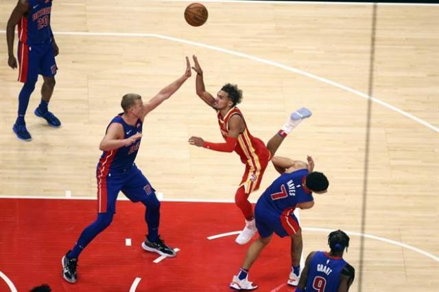 开云体育官网-NBA四大新规开始执行 跳水勾手臂急刹车都是犯规！