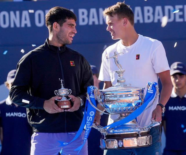 张奔斗：鲁内杀死了阿卡的耐心，也最终杀死了比赛