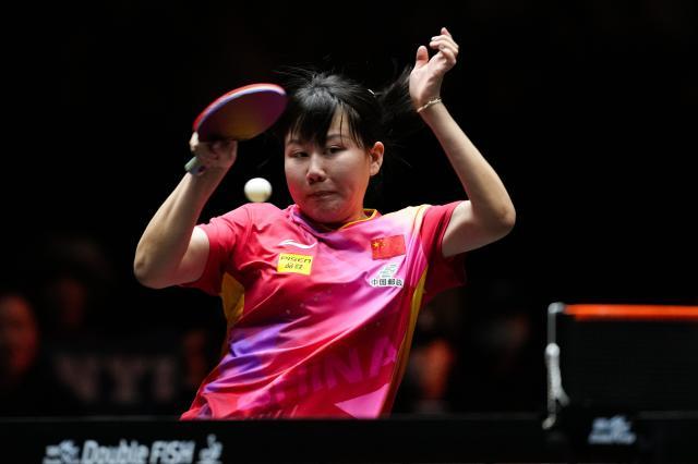（体育）（11）乒乓球——WTT福冈总决赛：王曼昱获女单冠军XxjpseC007589_20241124_PEPFN0A001.jpg